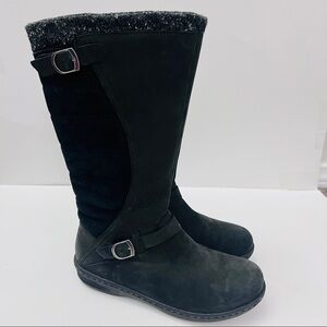 Teva Nopal waterproof boots in black size 8